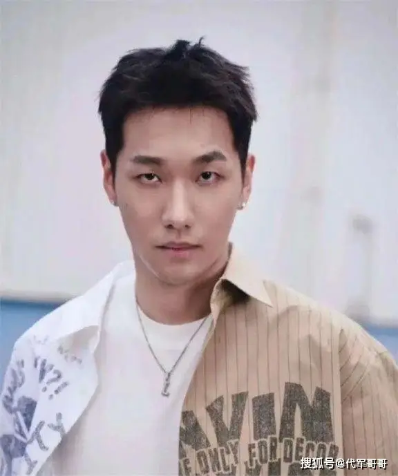 型男运动的微博_型男运动装图片_运动型男
