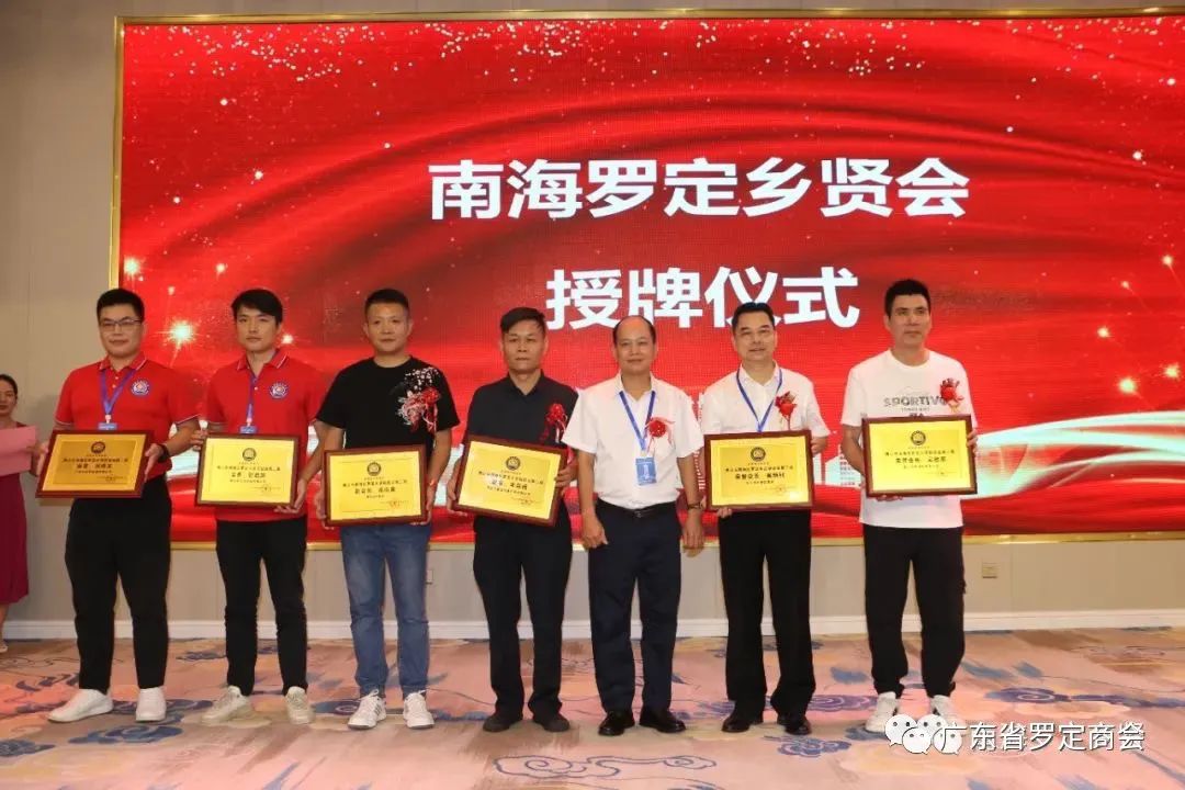 举重冠军何灼强简历_举重冠军何灼强_举重冠军何灼强的故事