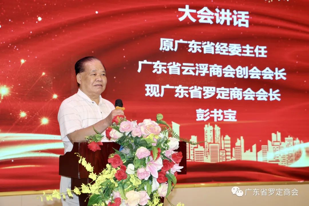 举重冠军何灼强简历_举重冠军何灼强的故事_举重冠军何灼强