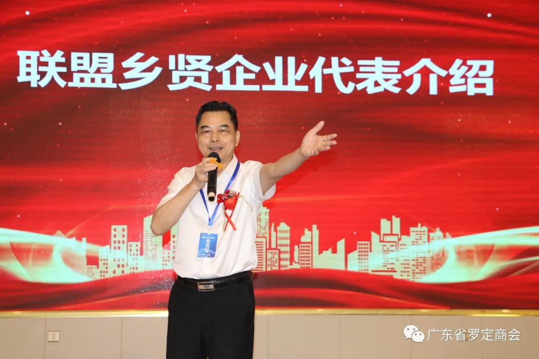 举重冠军何灼强的故事_举重冠军何灼强简历_举重冠军何灼强