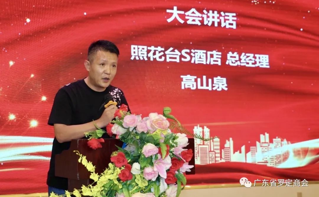 举重冠军何灼强_举重冠军何灼强简历_举重冠军何灼强的故事