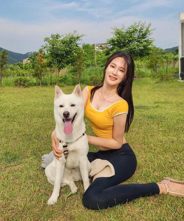 运动风搭配什么包包_运动风搭配_运动风怎么搭配