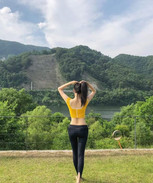 运动风搭配_运动风搭配什么包包_运动风怎么搭配