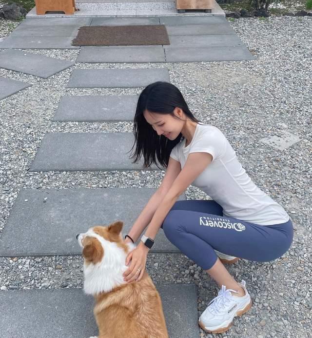 运动风搭配什么包包_运动风搭配_运动风怎么搭配